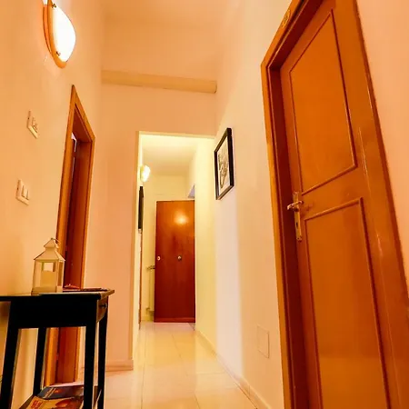 Gordon'S Apartment-2